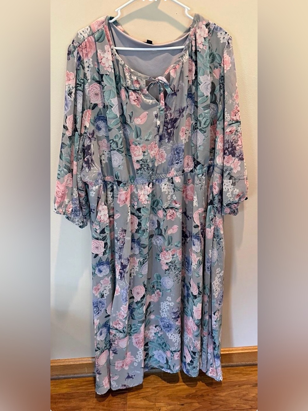 Torrid Grey Floral Tie Neck Long Sleeve Maxi Dress Size 4 (3X/26W)